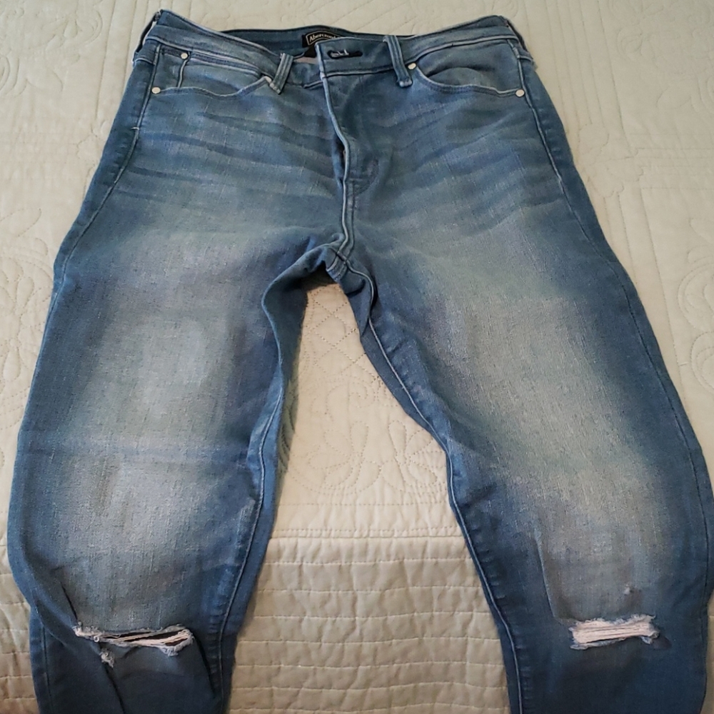 Jeans - Picture 2 of 4